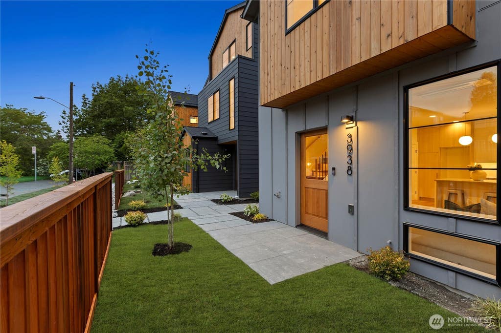 Photo of 3938 S Angeline Street, Seattle, WA 98118 (MLS # 2540331)