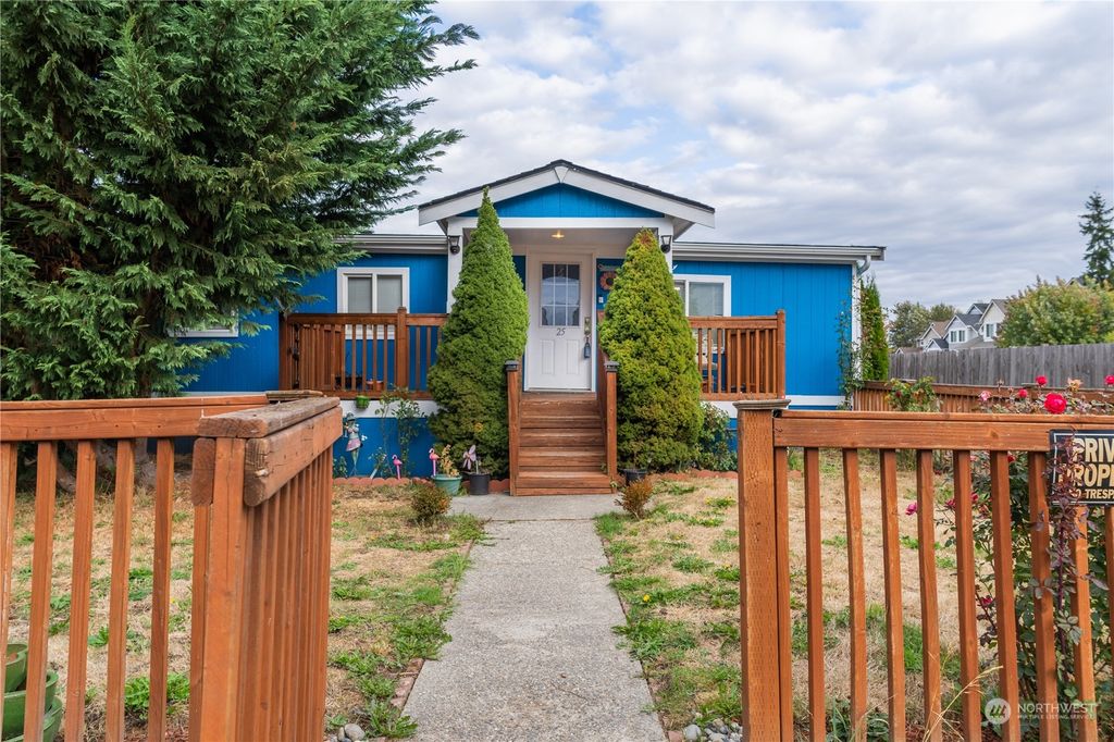 Photo of 25 2nd Avenue S, Algona, WA 98001 (MLS # 2006159)