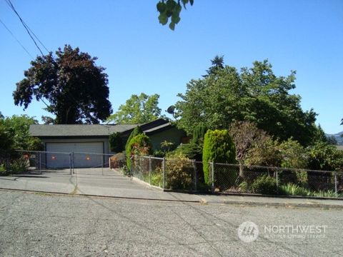 A home in Bremerton