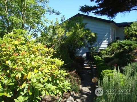 A home in Bremerton