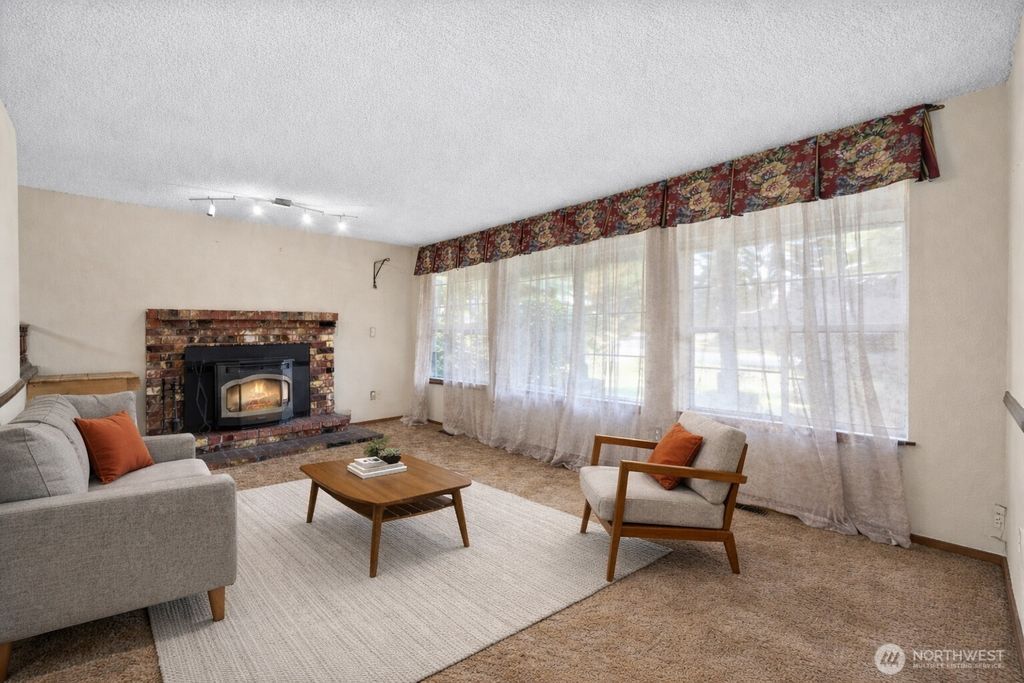 Photo of 15220 118th Avenue Ct E, Puyallup, WA 98374 (MLS # 2491543)