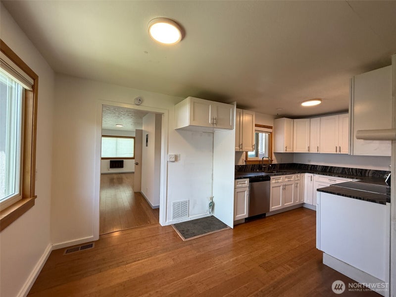 424 SW 3rd Street