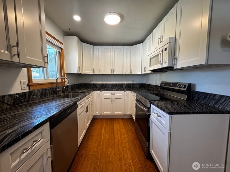 424 SW 3rd Street