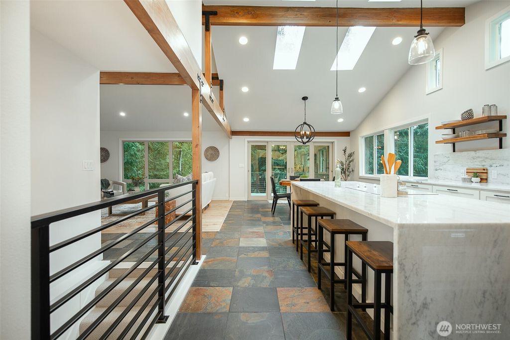 Photo of 6805 277th Way SE, Issaquah, WA 98027 (MLS # 2334374)