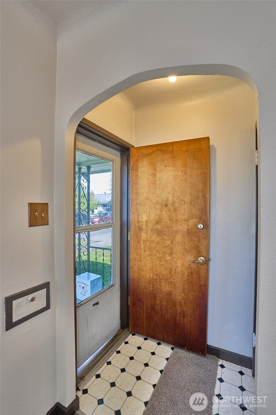 312 H St SE