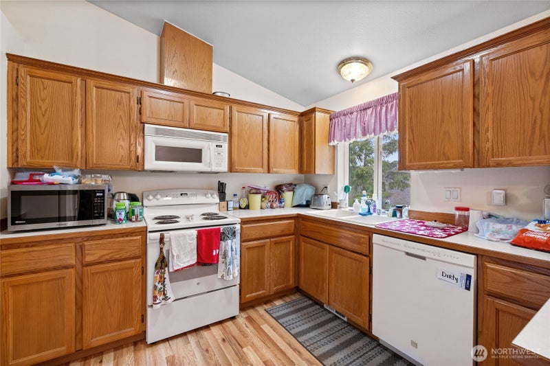 921 Erin Lane W