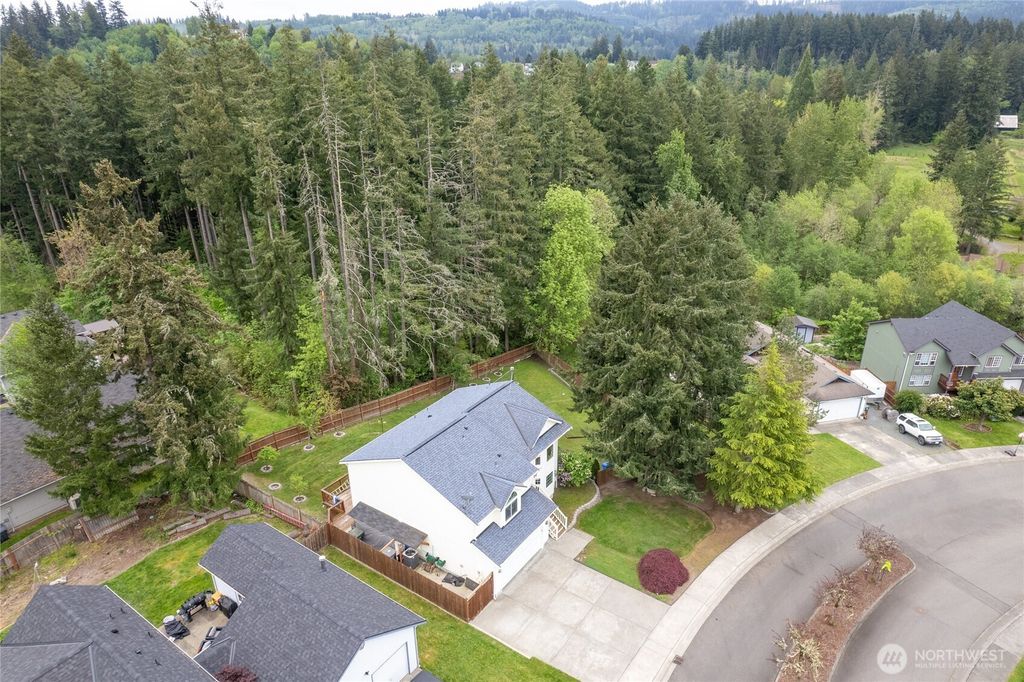 Photo of 921 Erin Lane W, Eatonville, WA 98328 (MLS # 2521056)