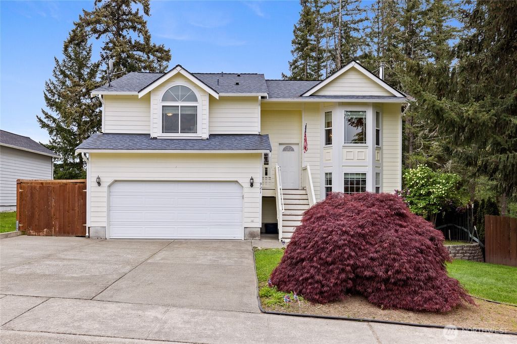 Photo of 921 Erin Lane W, Eatonville, WA 98328 (MLS # 2521056)
