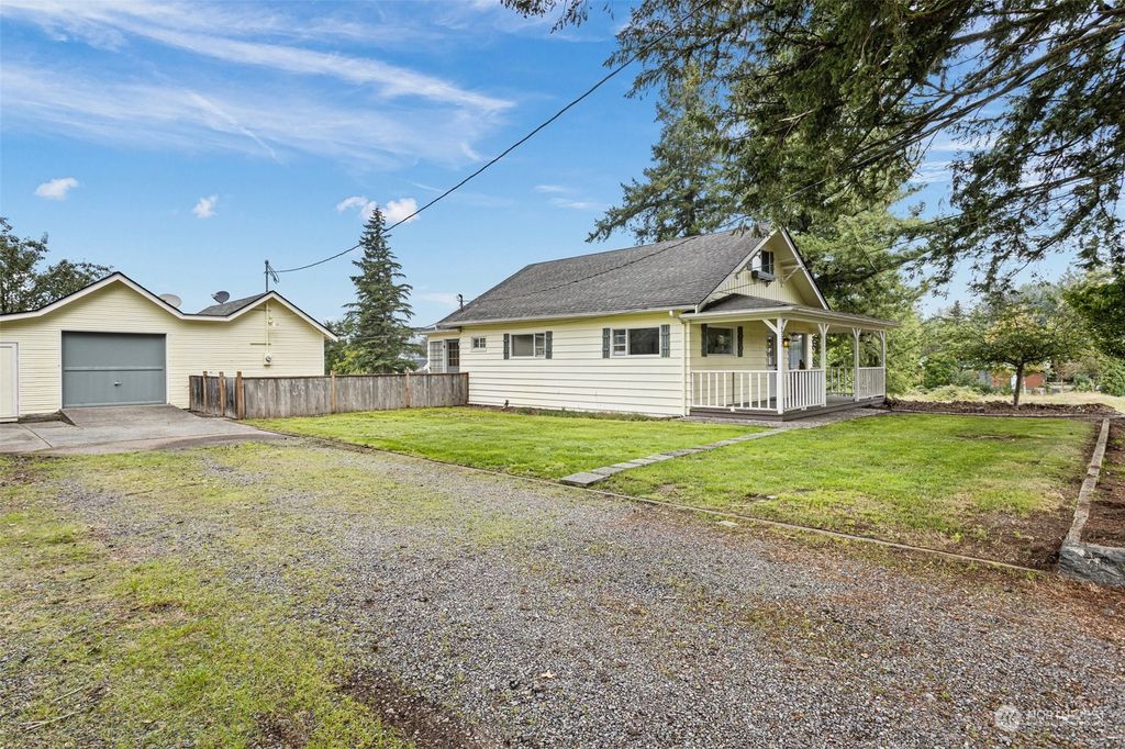 Photo of 253 2nd Street, Gold Bar, WA 98251 (MLS # 2293034)