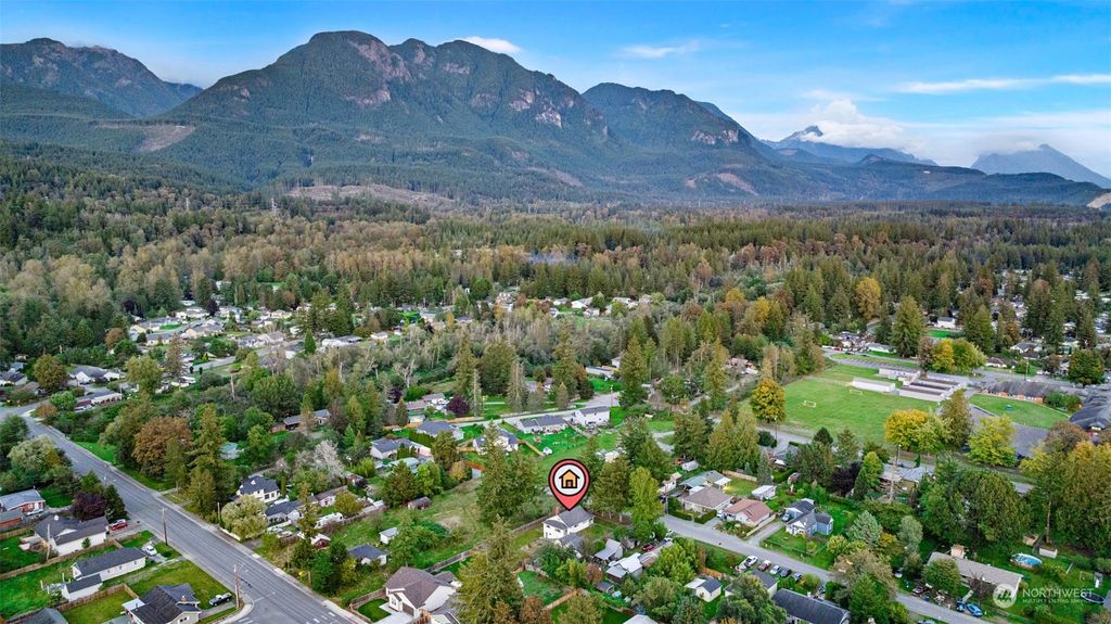 Photo of 253 2nd Street, Gold Bar, WA 98251 (MLS # 2293034)