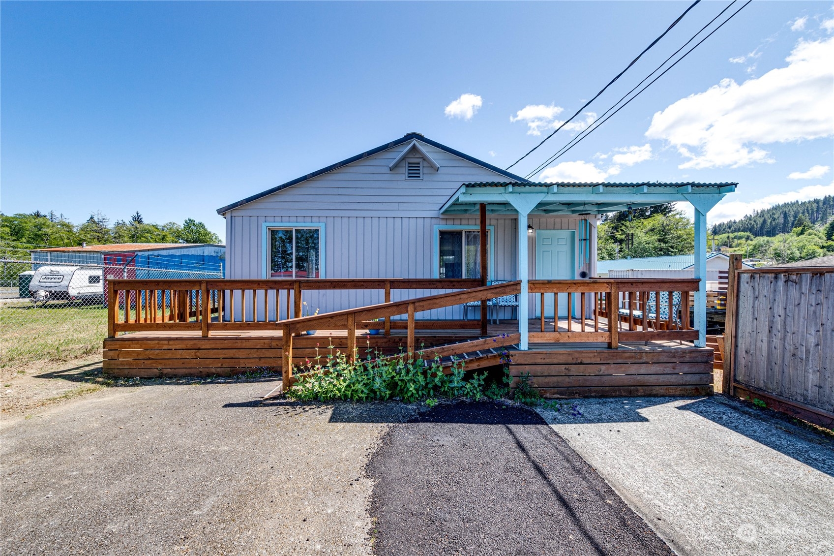 16732 Highway 112
