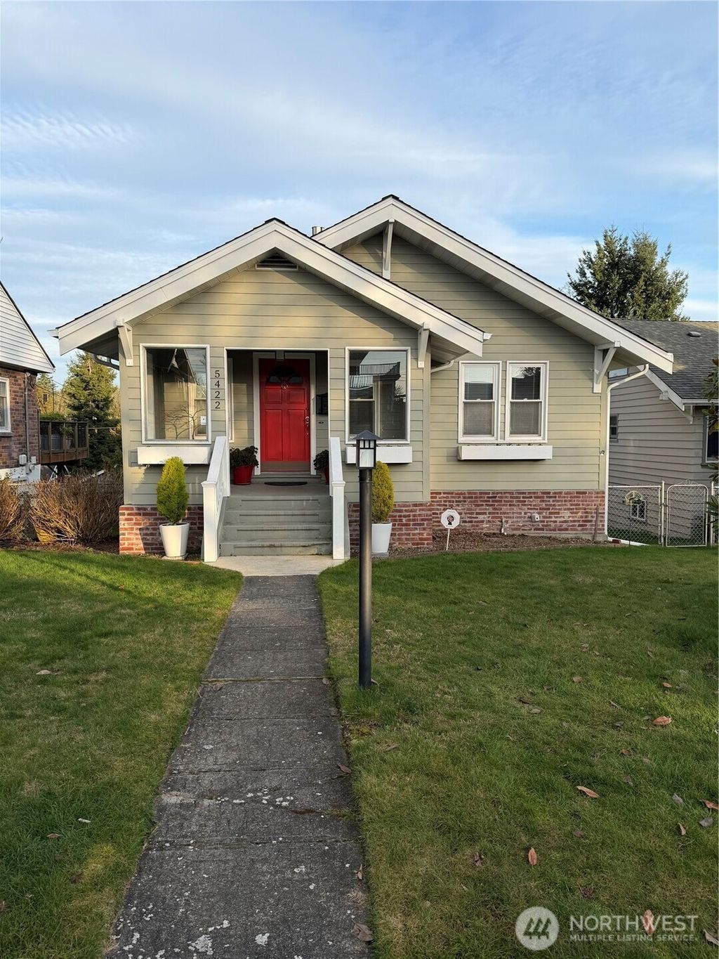 Photo of 5422 41st Avenue SW, Seattle, WA 98136 (MLS # 2477871)