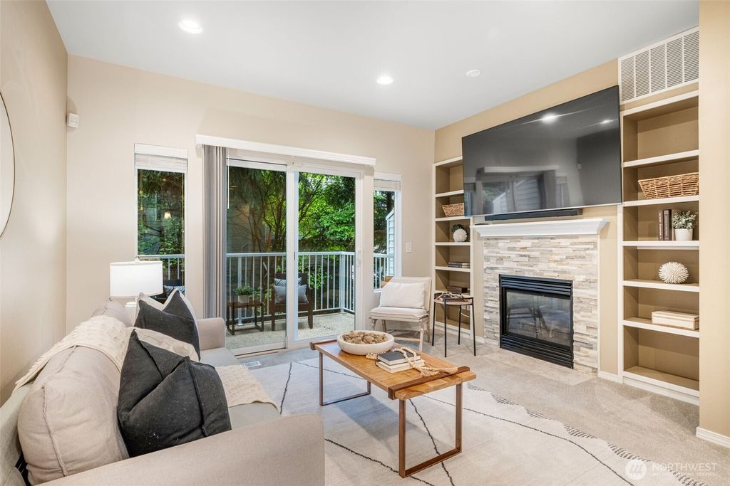 Photo of 11931 NE 162nd Lane #14-3, Bothell, WA 98011 (MLS # 2440520)