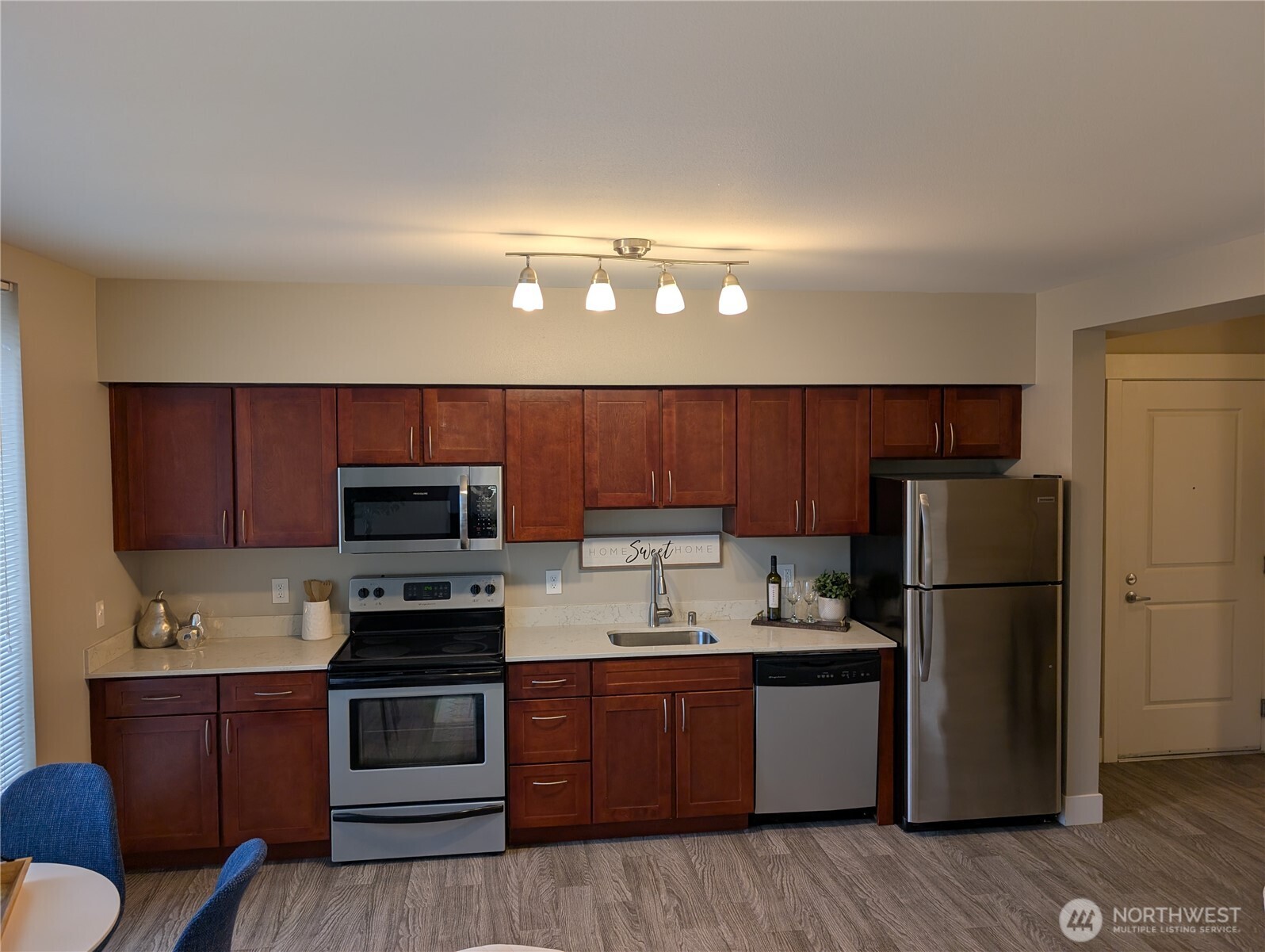 11415 Slater Avenue NE 204