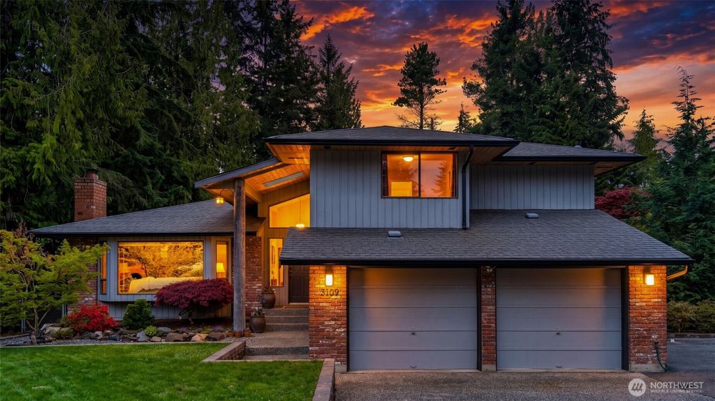Photo of 3109 108th Street SE, Everett, WA 98208 (MLS # 2512311)