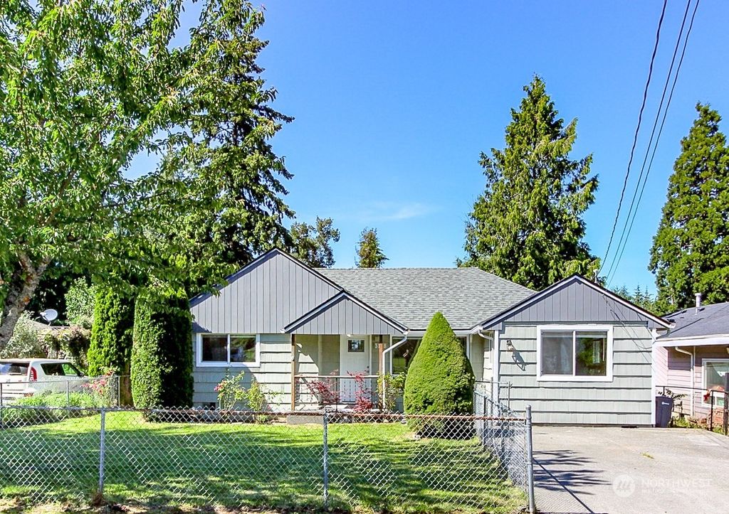 Photo of 3118 S 148th Street, SeaTac, WA 98168 (MLS # 2249360)