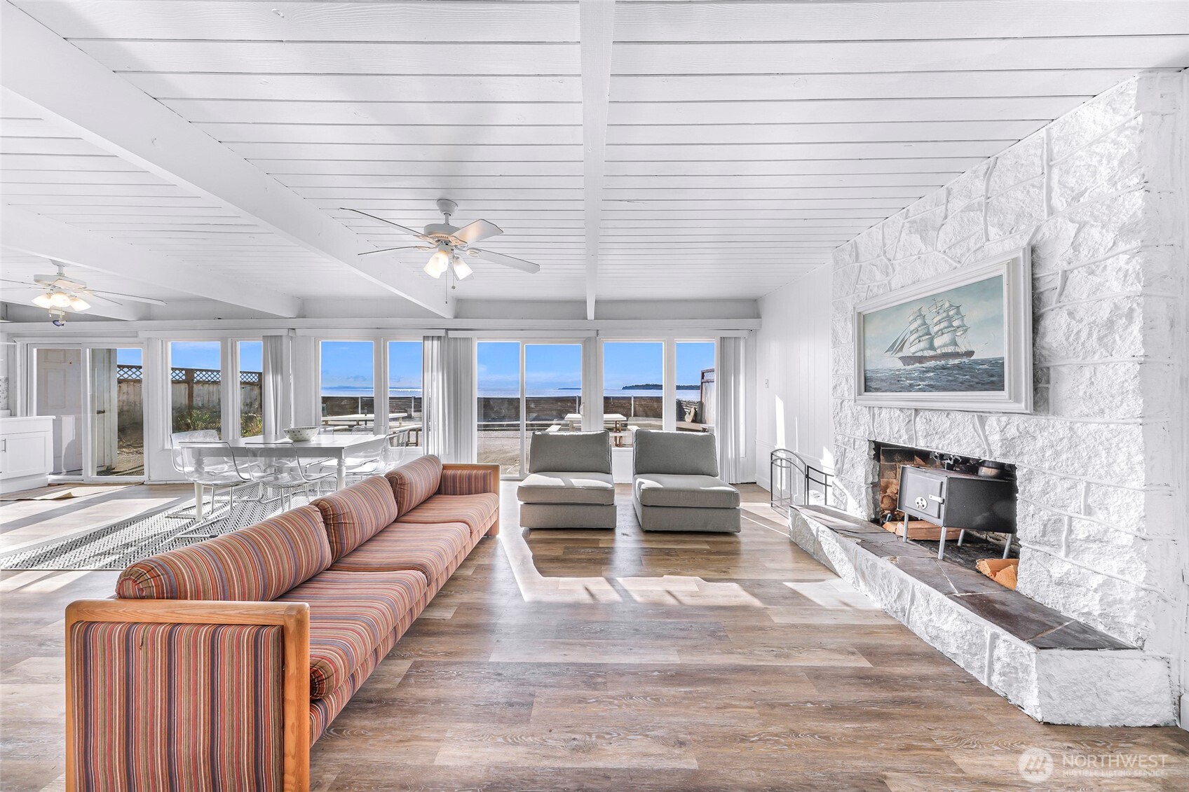 Blaine, Washington 98230, United States, 2 Bedrooms Bedrooms, ,1 BathroomBathrooms,Residential,Active,137424