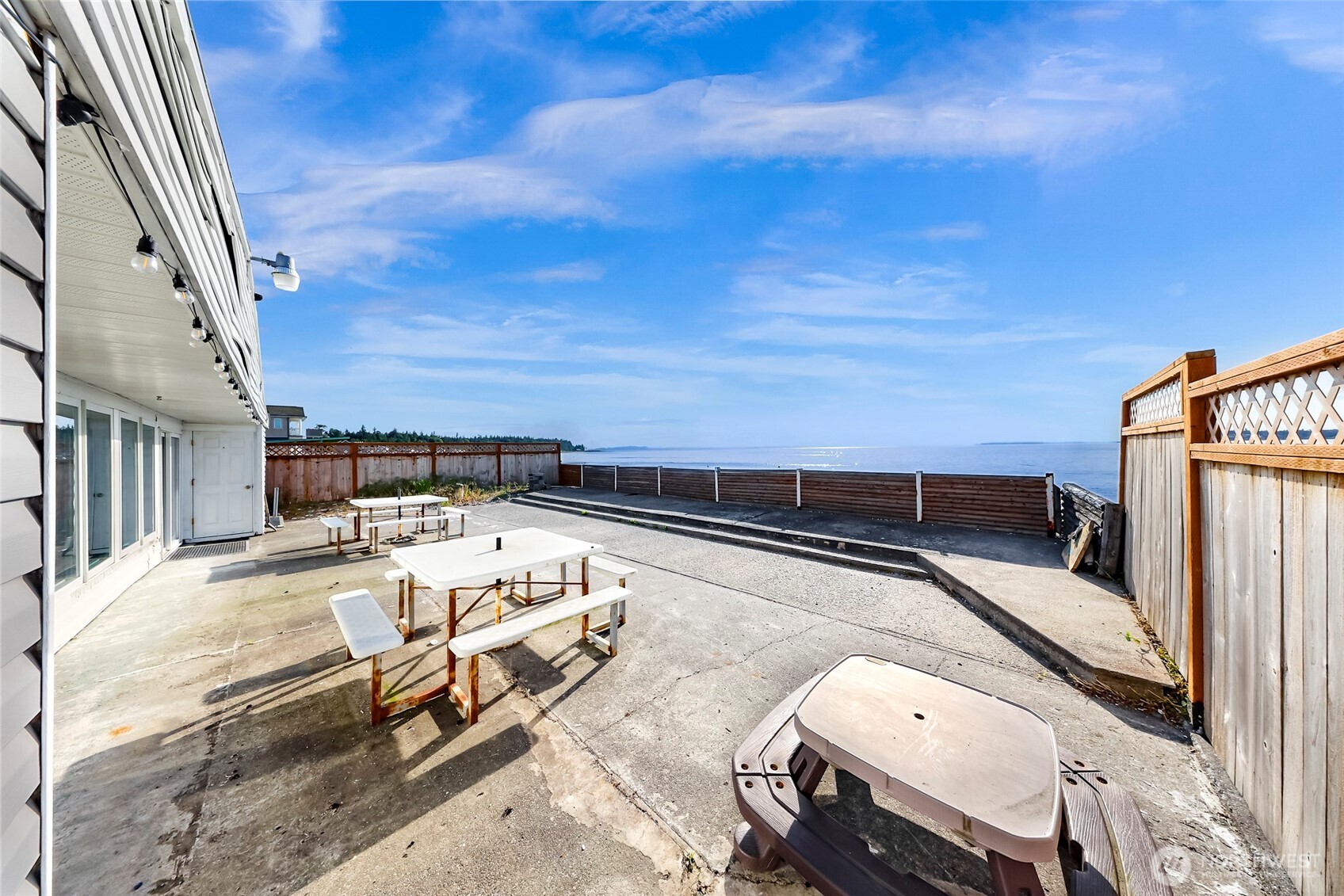 Blaine, Washington 98230, United States, 2 Bedrooms Bedrooms, ,1 BathroomBathrooms,Residential,Active,137424