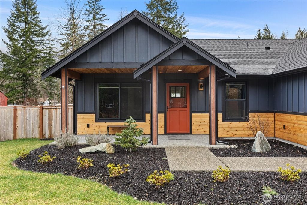 Photo of 428 Trails St St, Darrington, WA 98241 (MLS # 2483524)