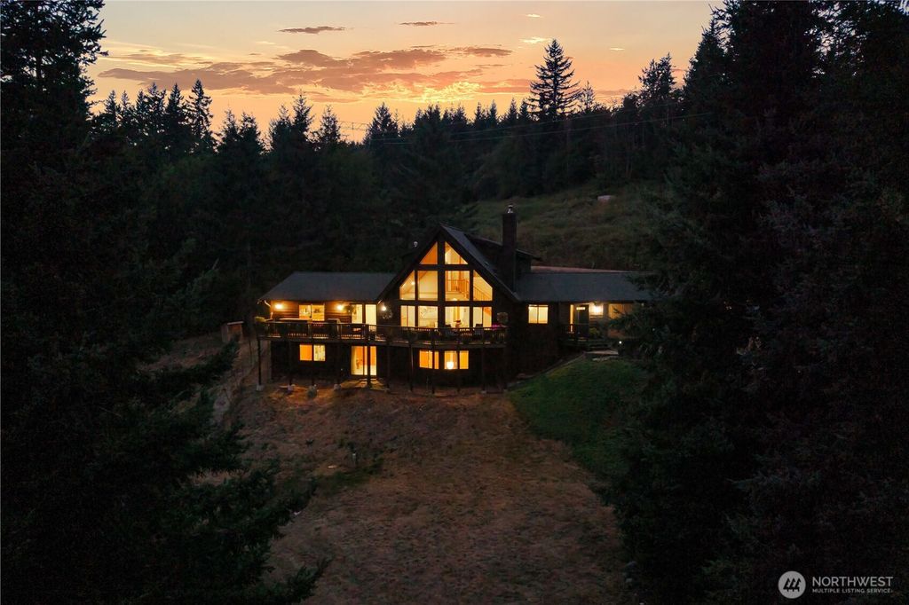 Photo of 27815 SE 264th Street, Ravensdale, WA 98051 (MLS # 2398793)