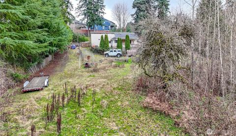 11005 Jovita Boulevard E Edgewood WA 98372