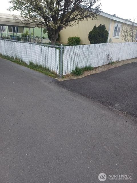 Photo of 3211 W Wapato Drive Dr #56, Moses Lake, WA 98837 (MLS # 2509159)