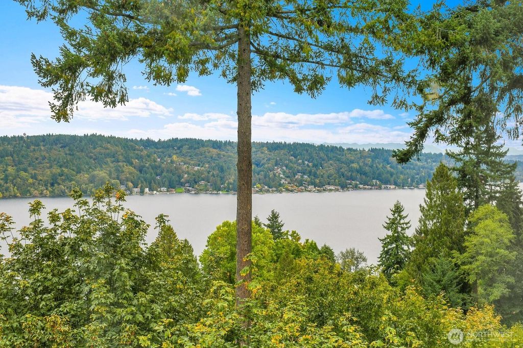 Photo of 13542 40th Avenue NE, Seattle, WA 98125 (MLS # 2447057)