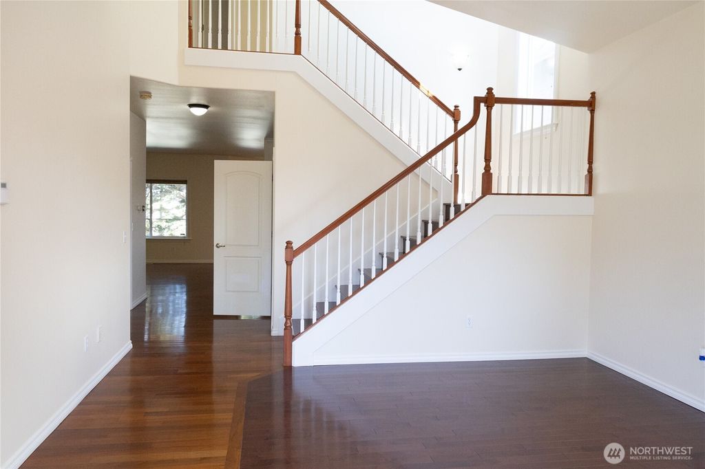 Photo of 11816 SE 240th Place, Kent, WA 98030 (MLS # 2516537)