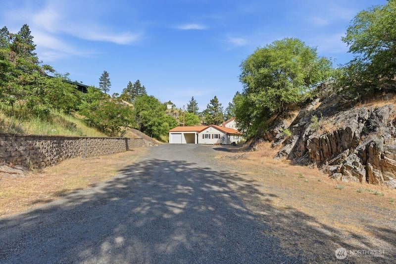 39879 W Mill Drive