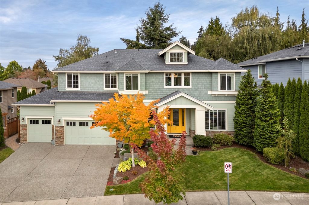 Photo of 10030 NE 151st Drive, Bothell, WA 98011 (MLS # 2298860)