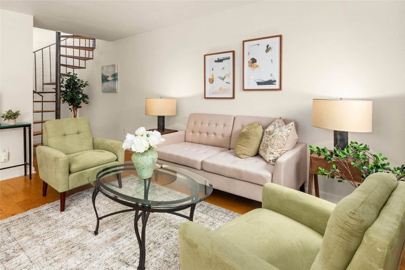 202 W Olympic Place 302