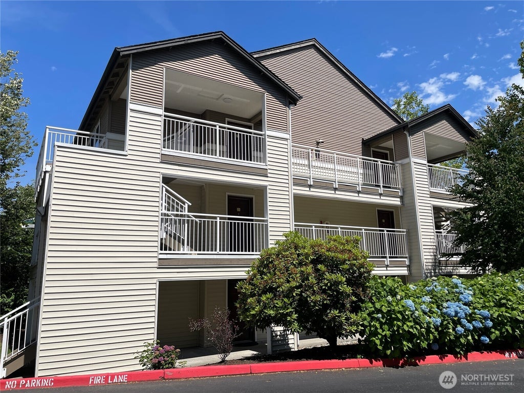 Photo of 12303 Harbour Pointe Boulevard #CC202, Mukilteo, WA 98275 (MLS # 2592671)