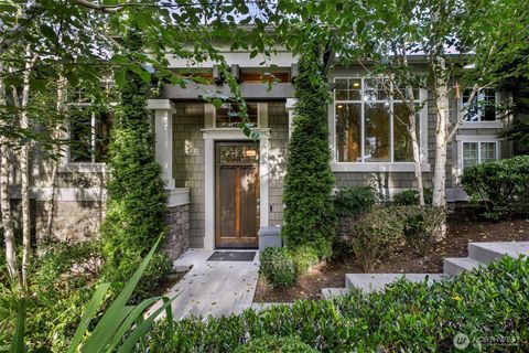 Photo of 10905 102nd Avenue NE, Kirkland, WA 98033 (MLS # 2429528)