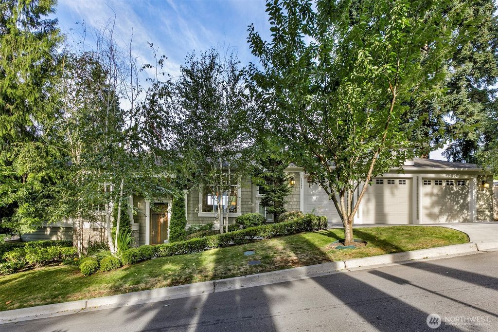 Photo of 10905 102nd Avenue NE, Kirkland, WA 98033 (MLS # 2429528)