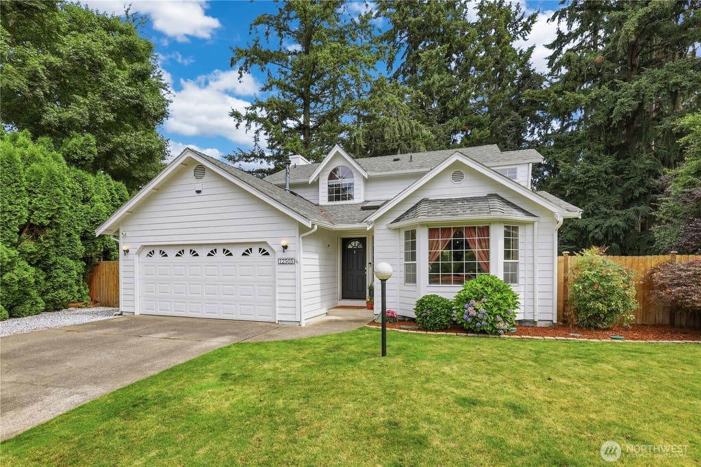 Photo of 12505 133rd Street Ct E, Puyallup, WA 98374 (MLS # 2560092)