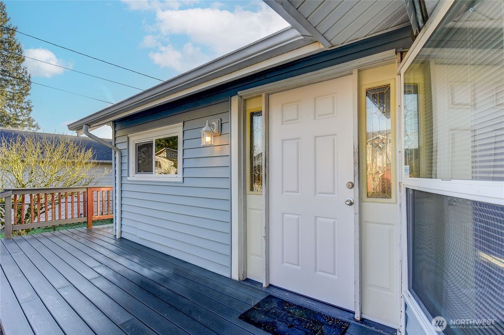 Photo of 1926 Monroe Avenue, Everett, WA 98203 (MLS # 2475396)