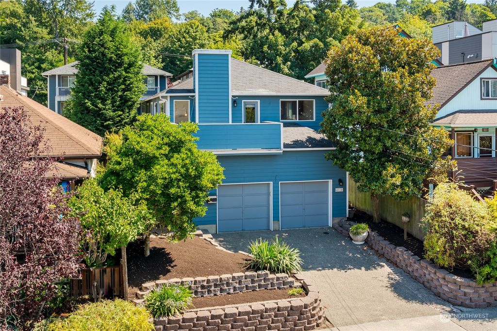 Photo of 4118 25th Avenue SW, Seattle, WA 98106 (MLS # 2152272)