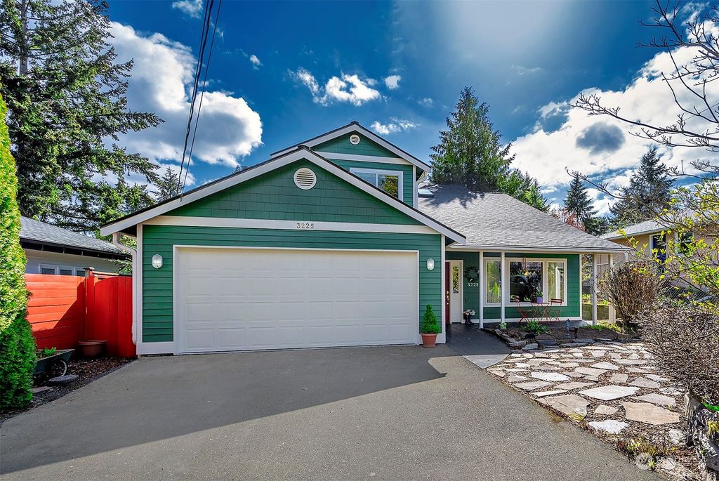 Photo of 3225 NE 90th Street, Seattle, WA 98115 (MLS # 2051295)