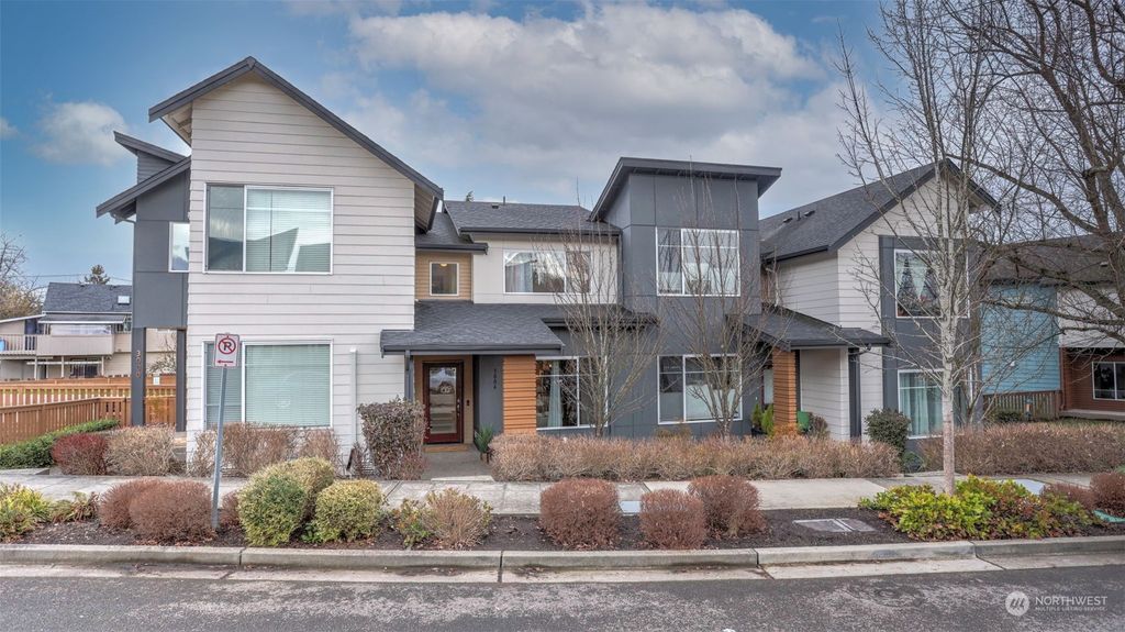 Photo of 3004 S Adams Street, Seattle, WA 98108 (MLS # 2160423)