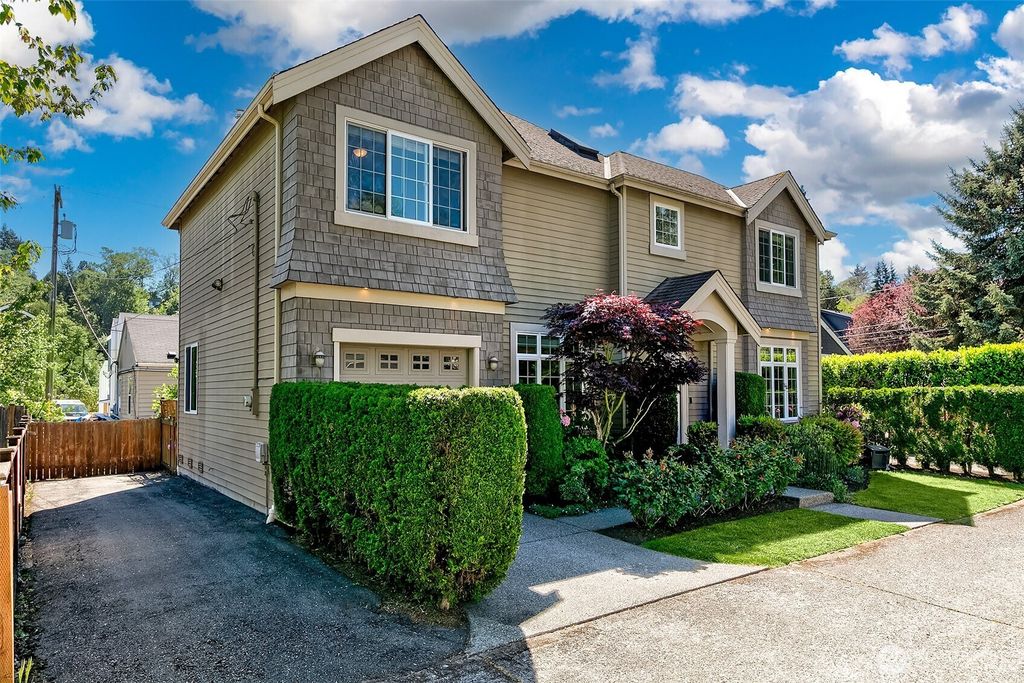 Photo of 107 29th Avenue E, Seattle, WA 98112 (MLS # 2522608)