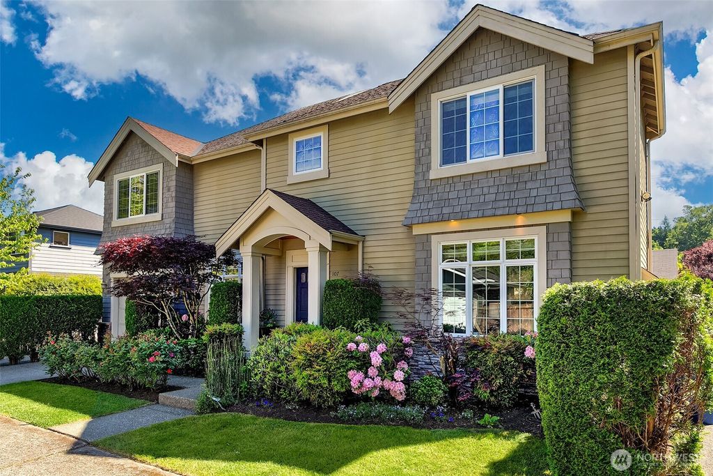 Photo of 107 29th Avenue E, Seattle, WA 98112 (MLS # 2522608)