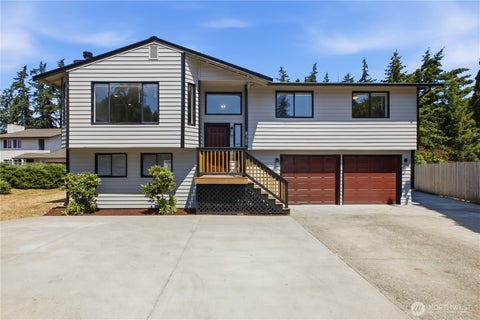 Photo of 1811 162nd Street E, Tacoma, WA 98445 (MLS # 2558132)