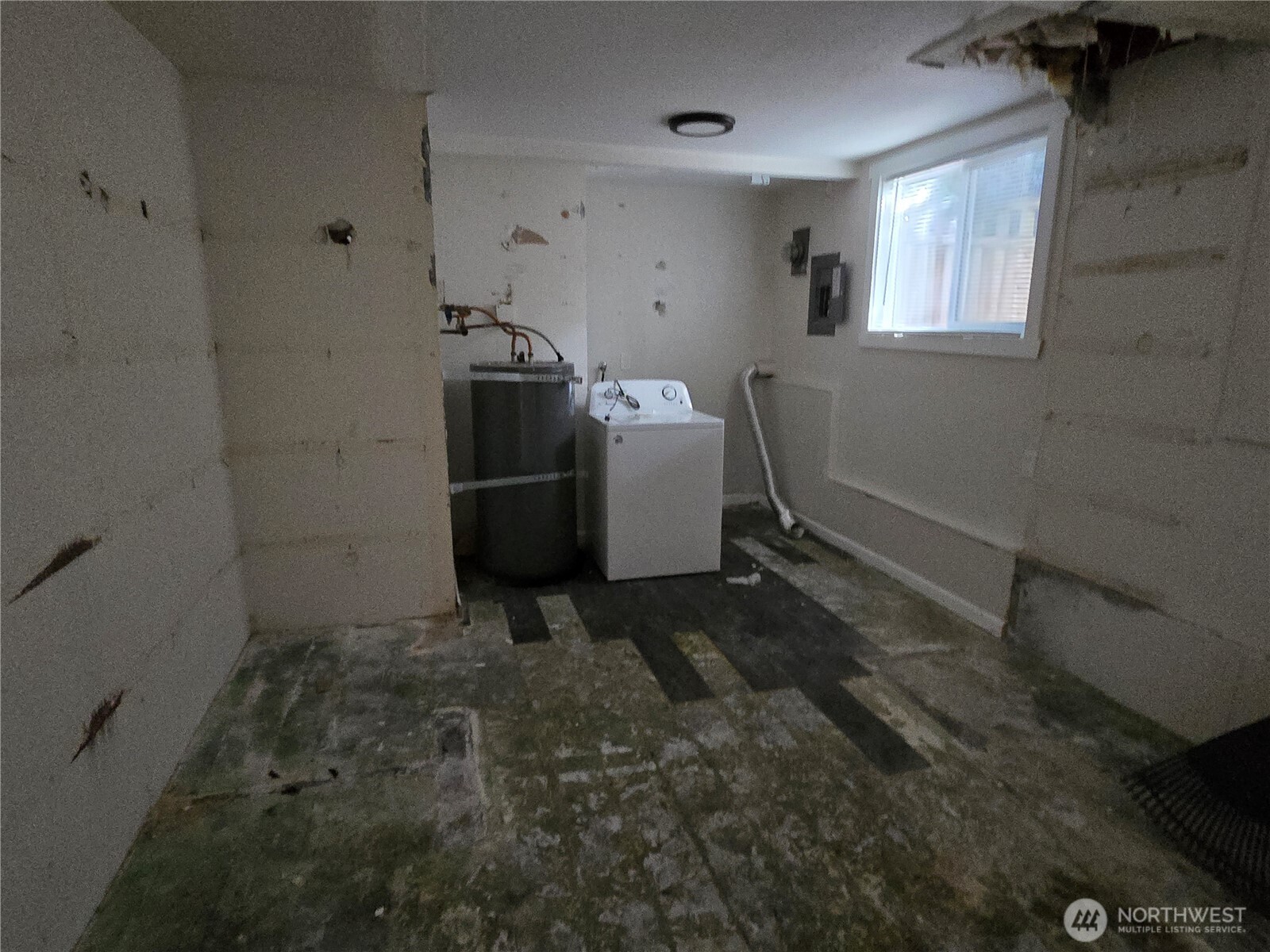 Seattle, Washington 98106, United States, 2 Bedrooms Bedrooms, ,2 BathroomsBathrooms,Residential,Active,221358