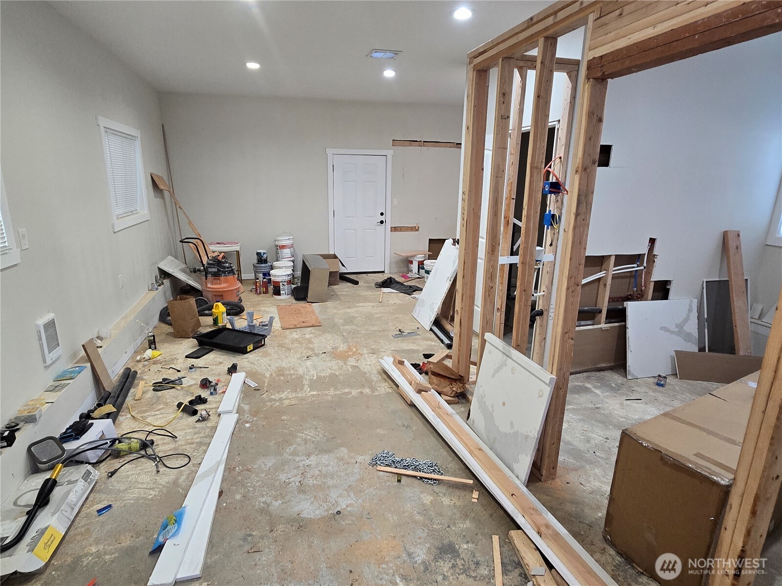 Seattle, Washington 98106, United States, 2 Bedrooms Bedrooms, ,2 BathroomsBathrooms,Residential,Active,221358