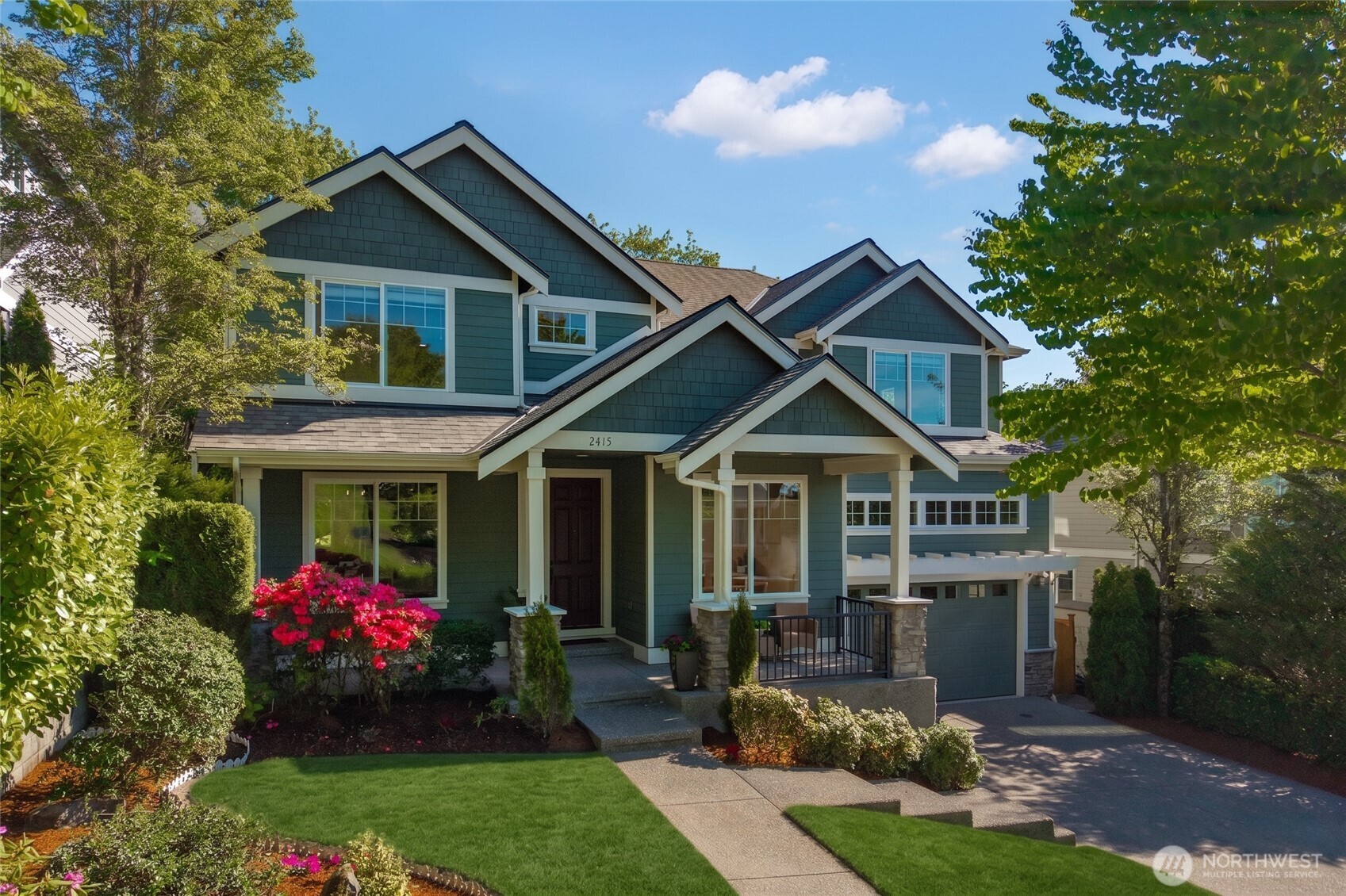 2415 NE Daphne