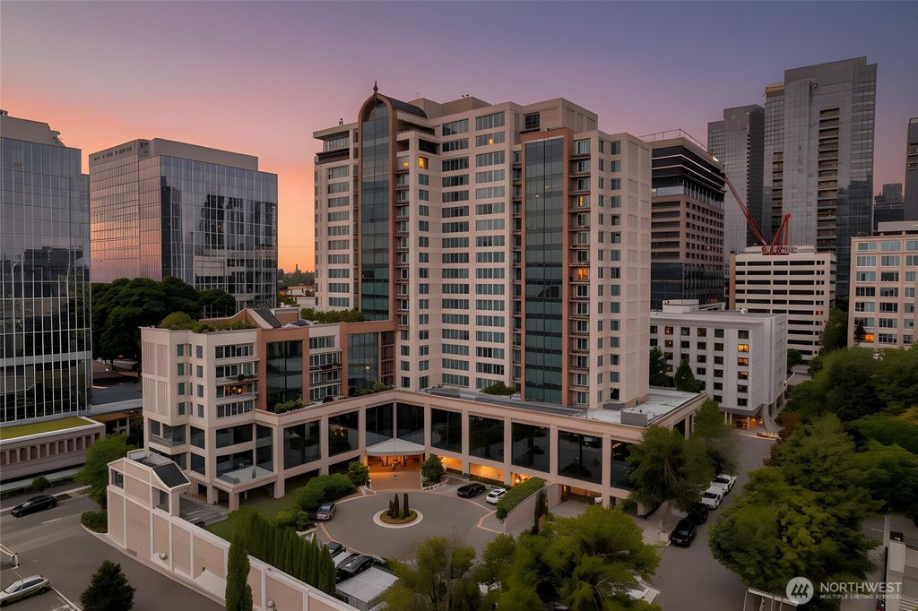 Photo of 177 107th Avenue NE #1702, Bellevue, WA 98004 (MLS # 2455618)