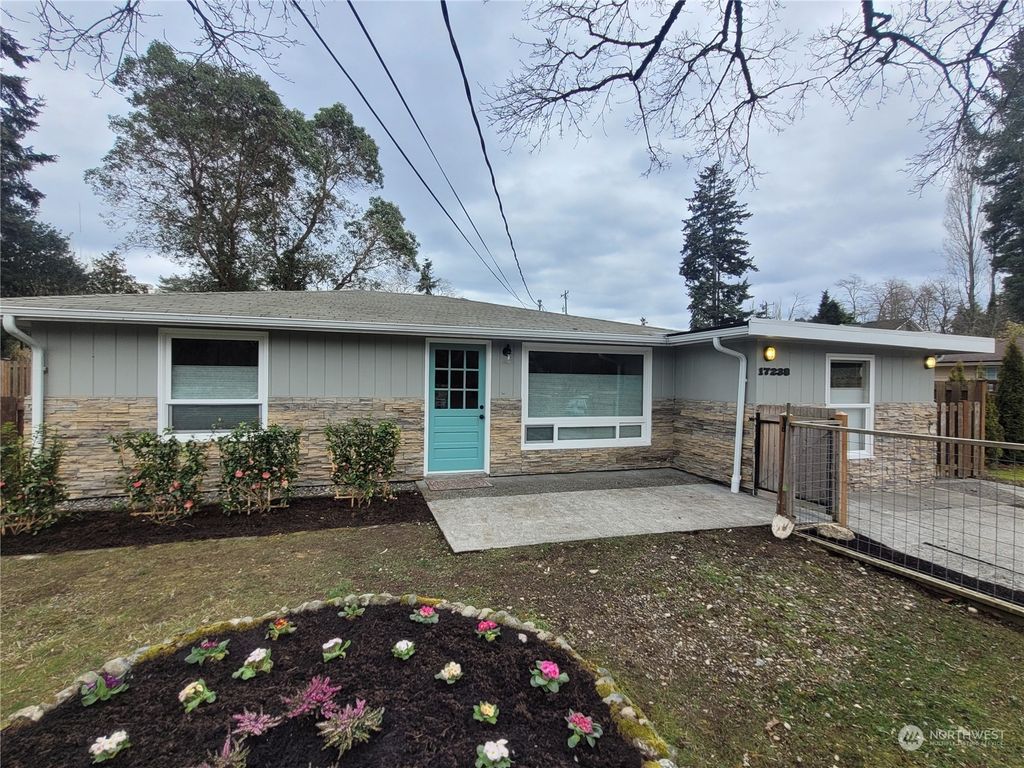 Photo of 17238 11th Avenue NE, Shoreline, WA 98155 (MLS # 2041867)