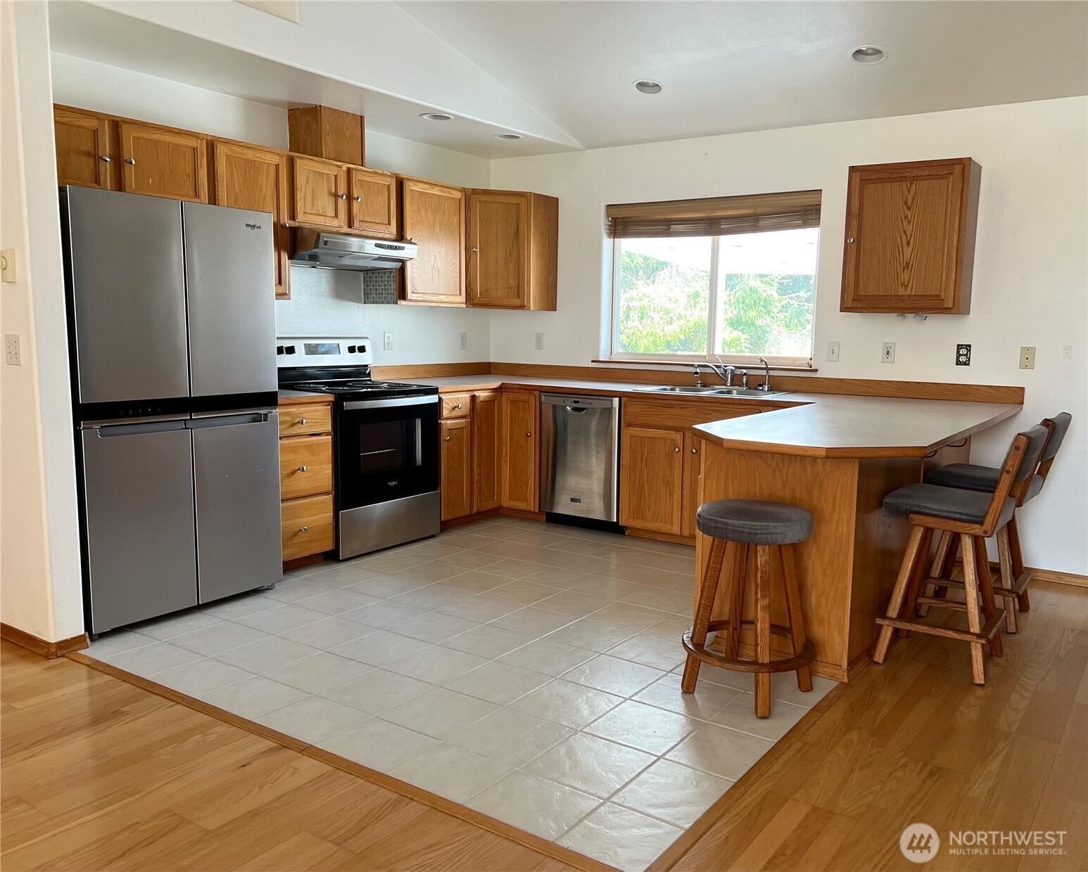 878 Mount Olympus Avenue SE