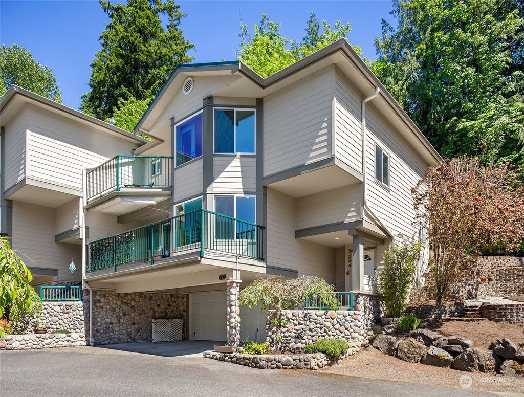 Photo of 383 12th Avenue NW #383, Issaquah, WA 98027 (MLS # 2249353)