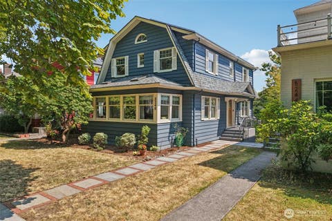 Photo of 5248 17th Avenue NE, Seattle, WA 98105 (MLS # 2564195)
